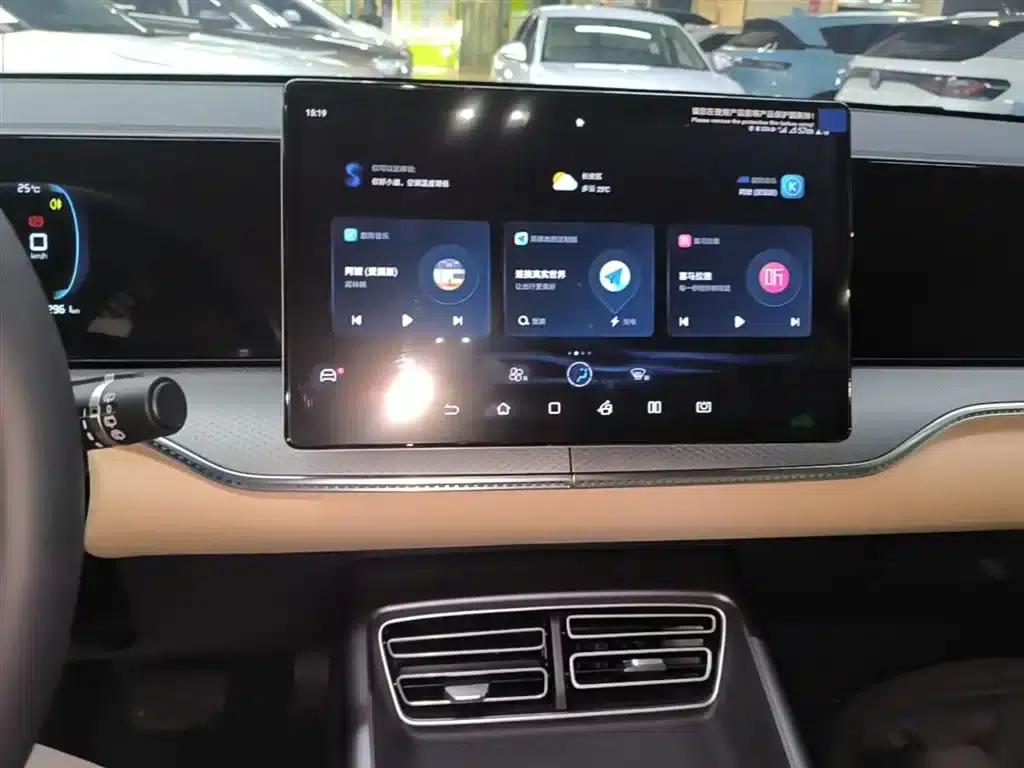 Song Pro New Energy 2025 Model, Second Generation DM-i 75KM Leading Edition — миниатюра 13