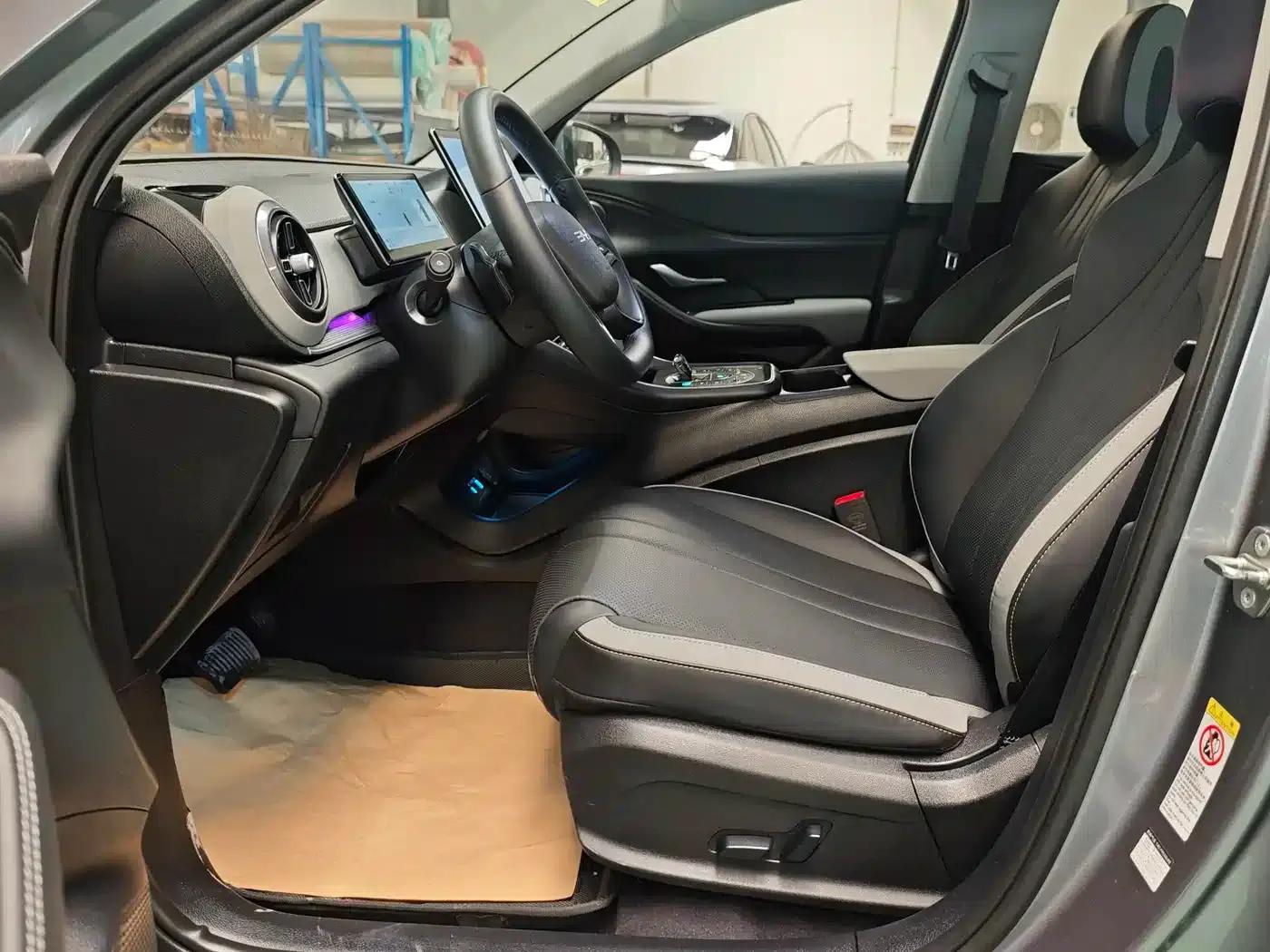 Hiace 05 DM-i 2025 DM-i Intelligent Driving Edition 115KM Flagship Model — миниатюра 5