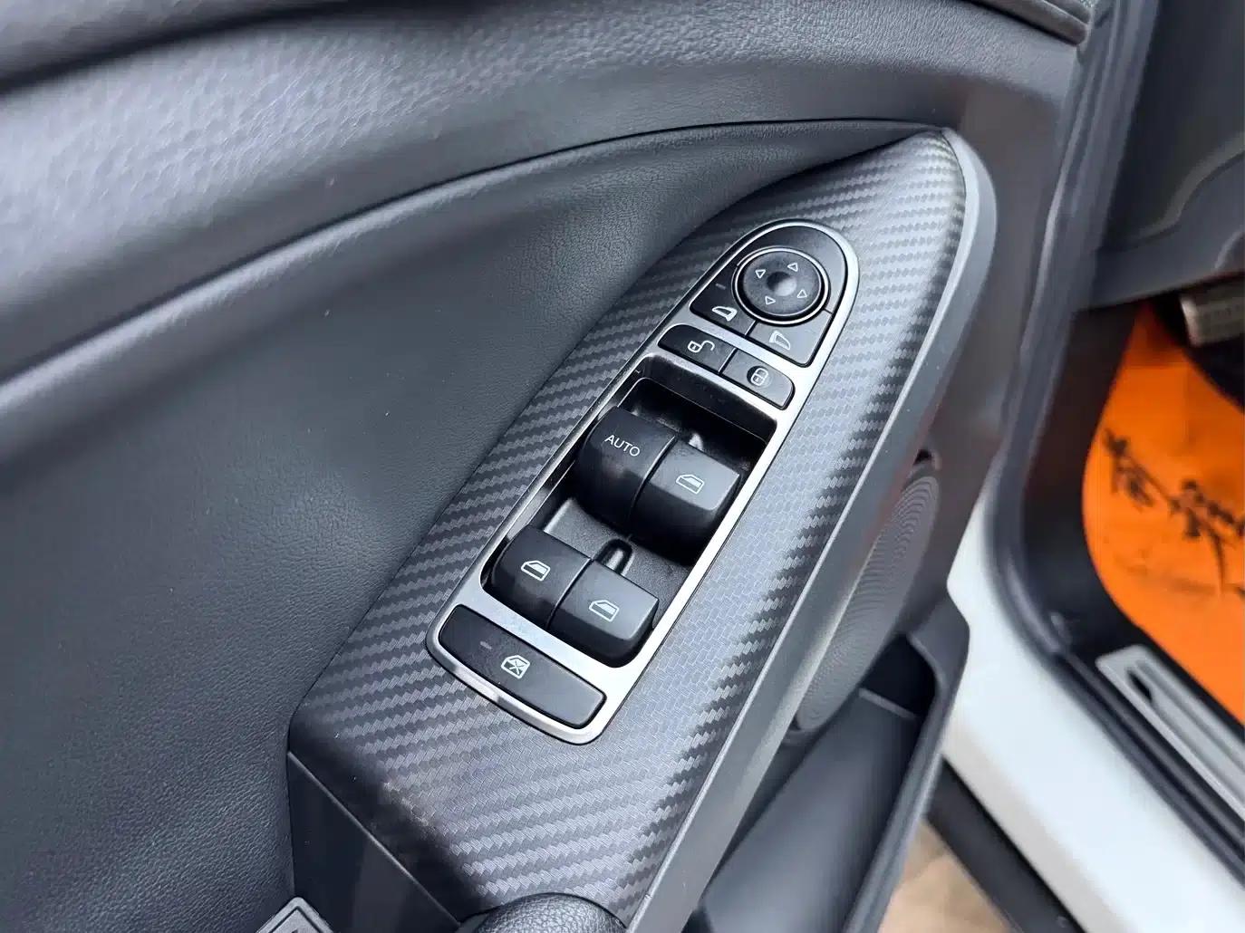 2017 Yuan 1.5L Automatic Cool Connected Edition — миниатюра 11