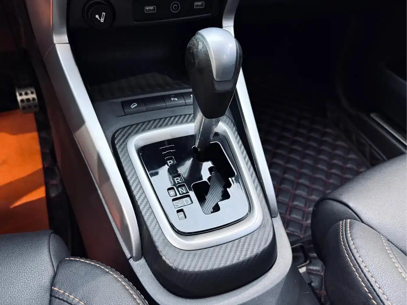 2017 Yuan 1.5L Automatic Cool Connected Edition — миниатюра 14
