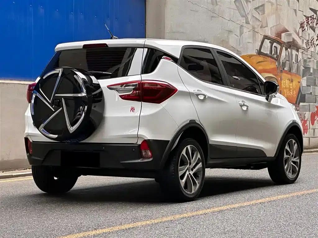 2017 Yuan 1.5L Automatic Cool Connected Edition — миниатюра 5