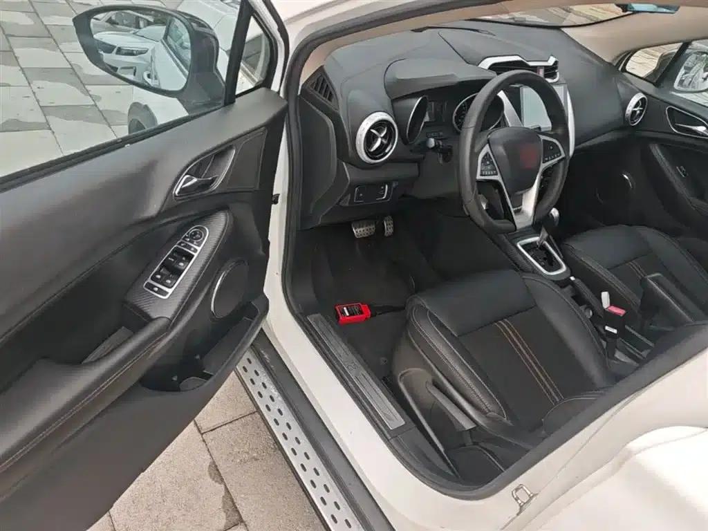 2017 Yuan 1.5L Automatic Cool Connected Edition — миниатюра 16