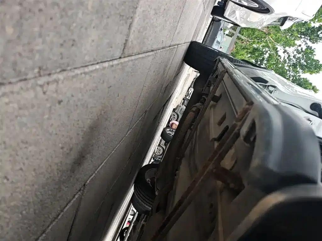 2017 Yuan 1.5L Automatic Cool Connected Edition — миниатюра 21
