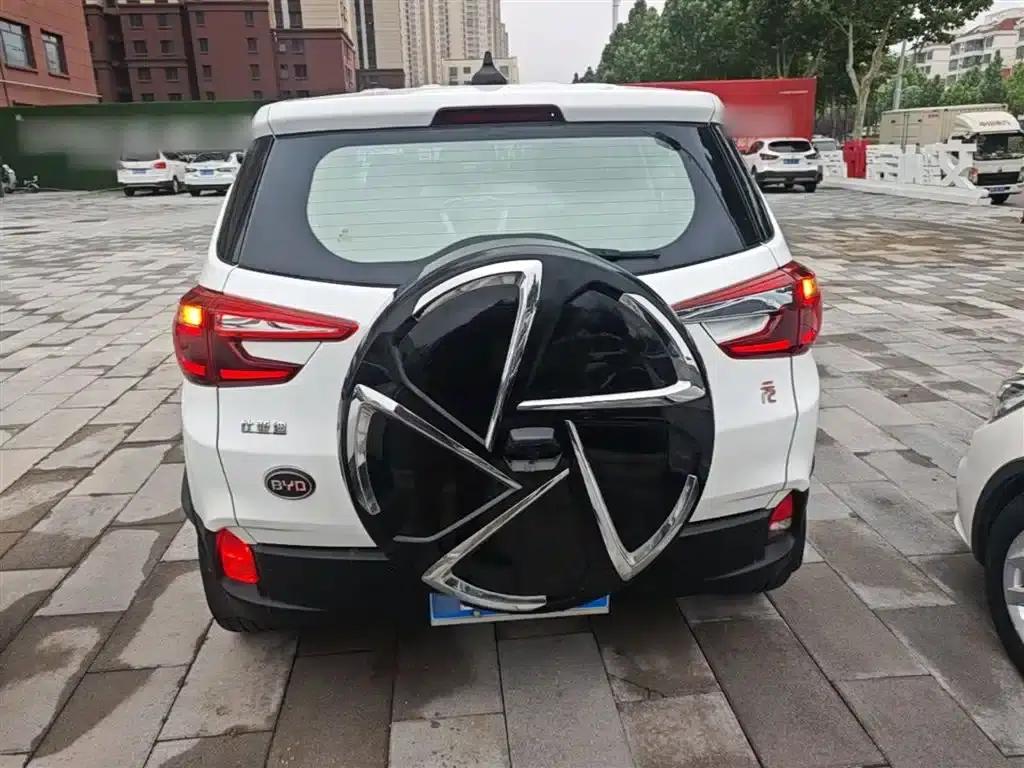 2017 Yuan 1.5L Automatic Cool Connected Edition — миниатюра 6
