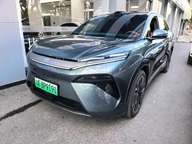 Tang L 2025 EV 600KM Four-Wheel Drive LiDAR Flagship Edition