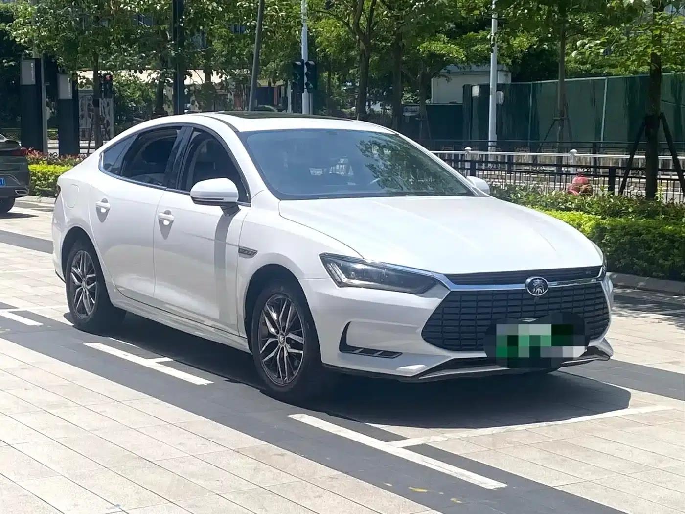 Qin Pro New Energy 2019 EV Super Edition Standard Intelligent Leading Model — миниатюра 3