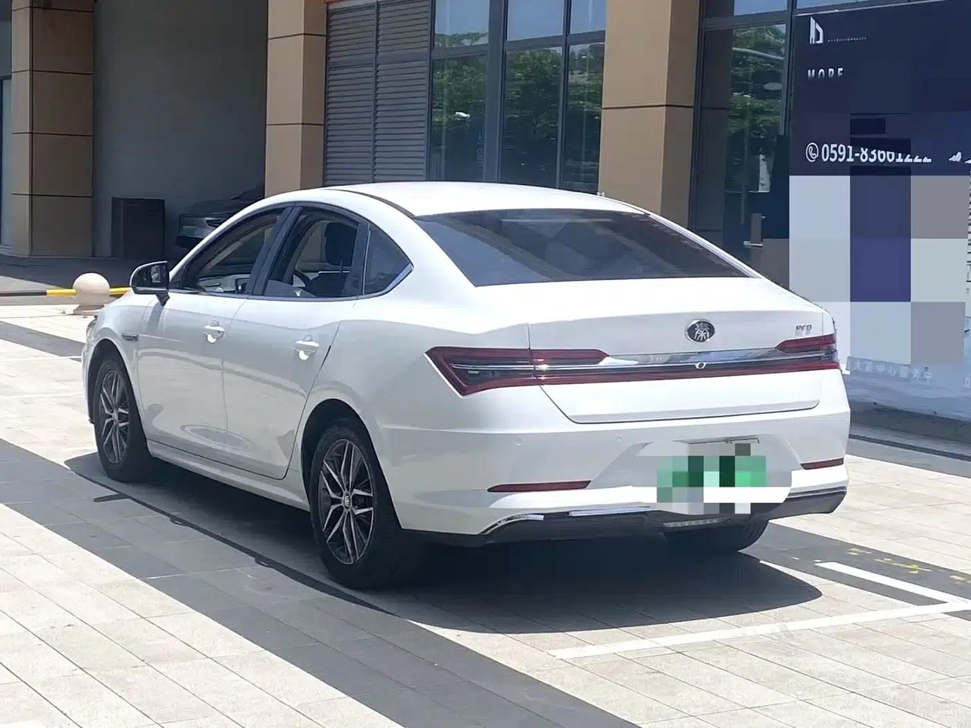 Qin Pro New Energy 2019 EV Super Edition Standard Intelligent Leading Model — миниатюра 9