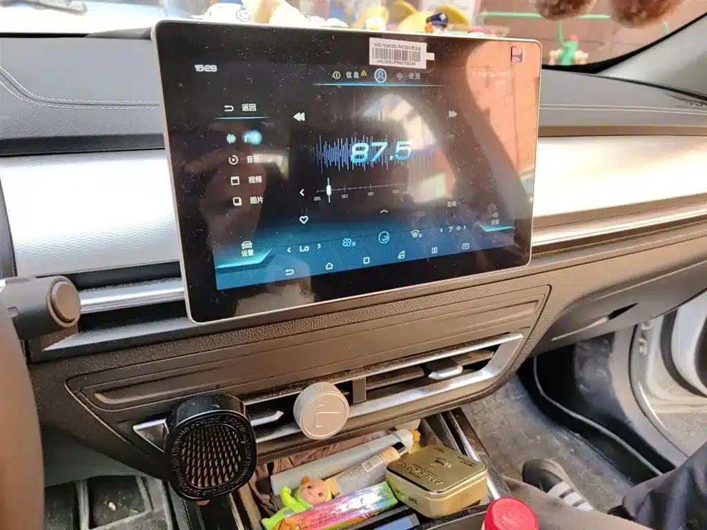 Qin Pro New Energy 2019 DM Super Edition 1.5TI Automatic Intelligent Connected Athletic Model (National VI Emission Standard) — миниатюра 9
