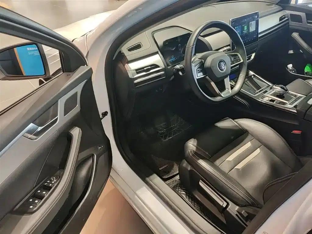 Qin Pro New Energy 2019 DM Super Edition 1.5TI Automatic Intelligent Connected Athletic Model (National VI Emission Standard) — миниатюра 16