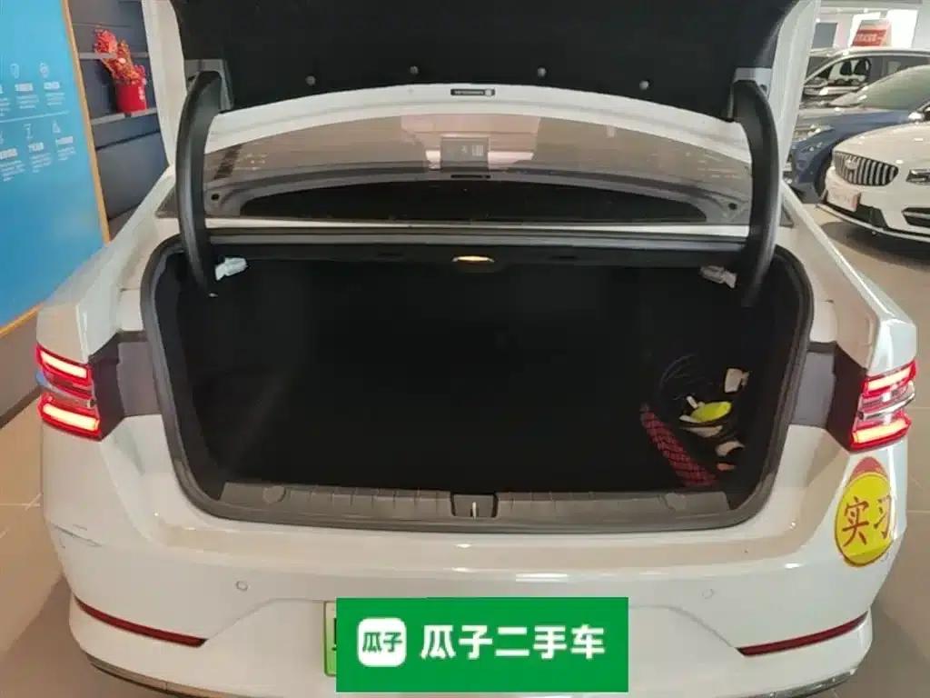 Qin Pro New Energy 2019 DM Super Edition 1.5TI Automatic Intelligent Connected Athletic Model (National VI Emission Standard) — миниатюра 19