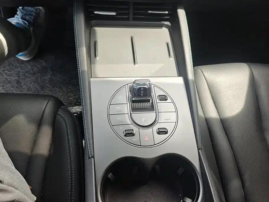 Seal 06 DM-i Touring Edition 2025 DM-i 150KM Premium Model — миниатюра 16