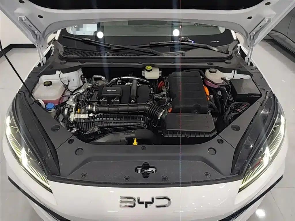 Seal 06 DM-i Touring Edition 2025 DM-i 150KM Flagship Model — миниатюра 20
