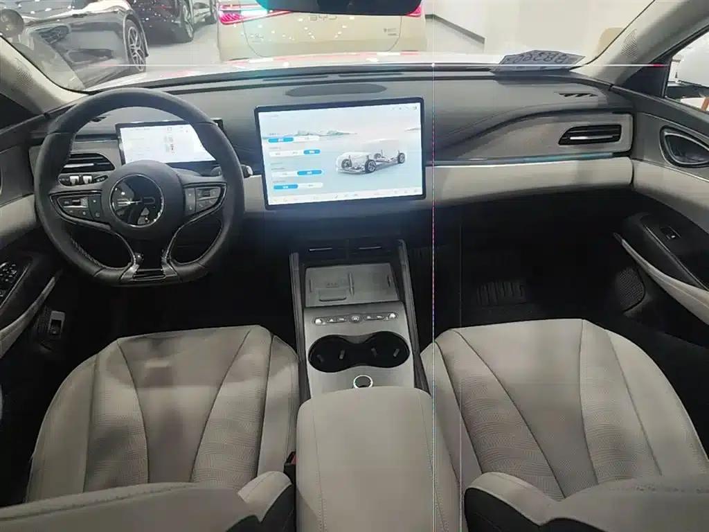 Seal 06 DM-i Touring Edition 2025 DM-i 150KM Flagship Model — миниатюра 10