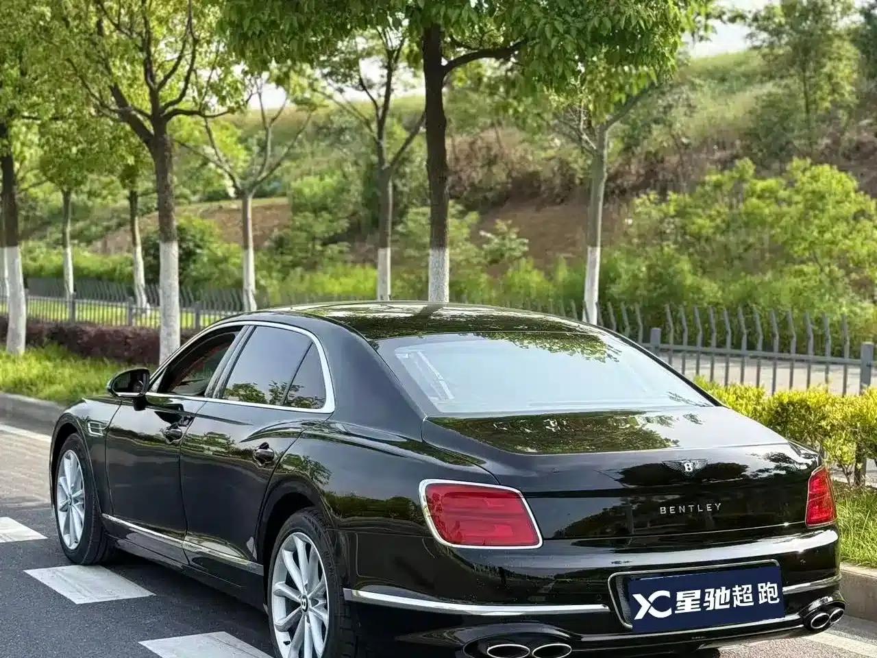 Flying Spur 2021 4.0T V8 Standard Edition — миниатюра 5