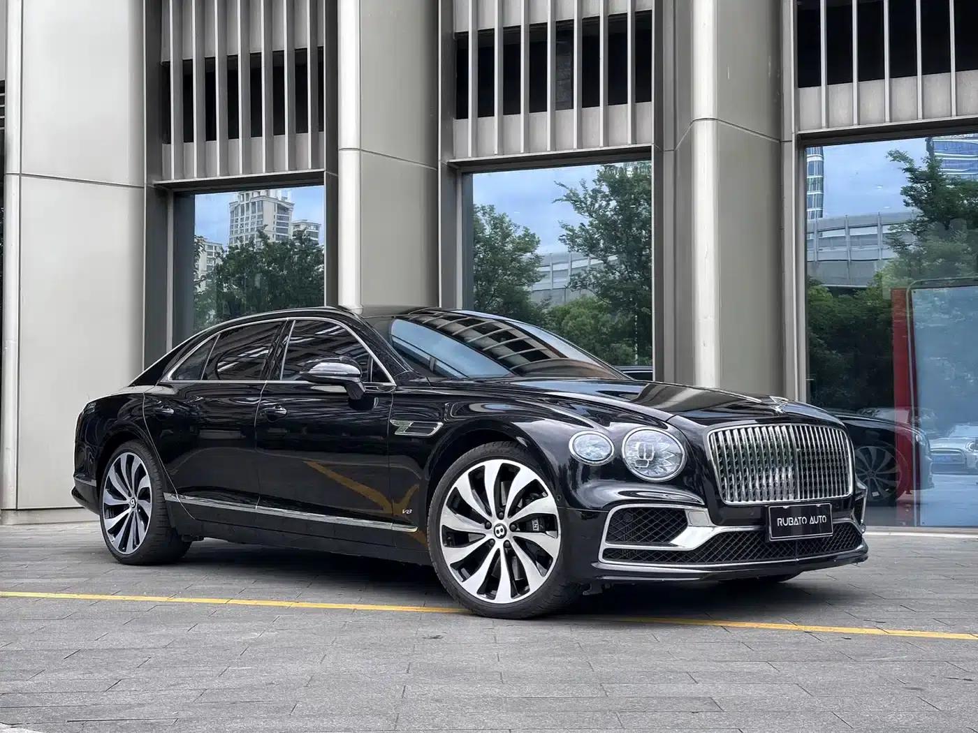 Flying Spur 2021 4.0T V8 Standard Edition — миниатюра 2