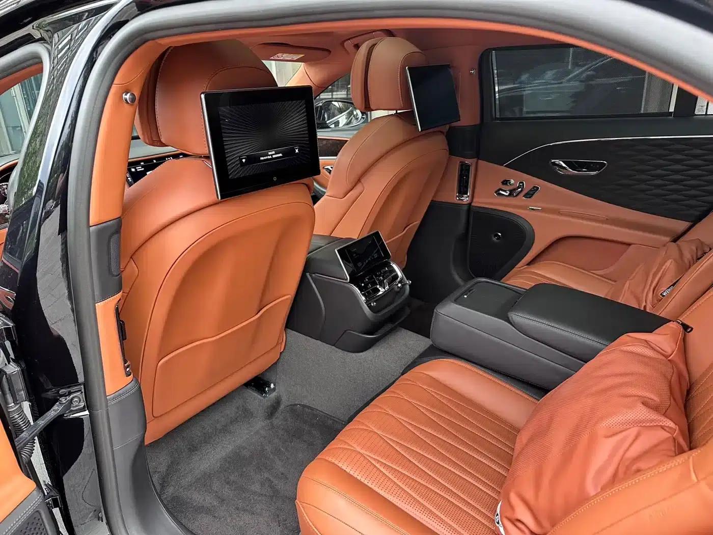 Flying Spur 2021 4.0T V8 Standard Edition — миниатюра 11