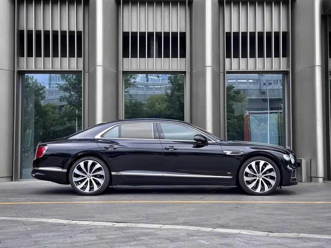 Flying Spur 2021 4.0T V8 Standard Edition — миниатюра 5