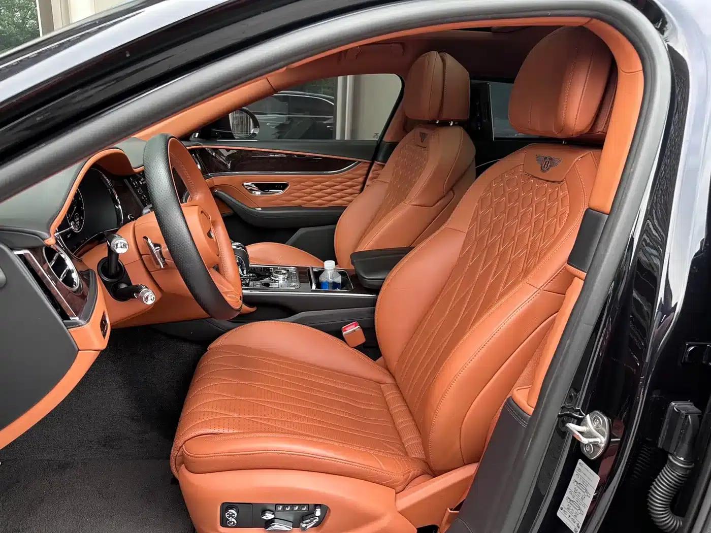 Flying Spur 2021 4.0T V8 Standard Edition — миниатюра 8