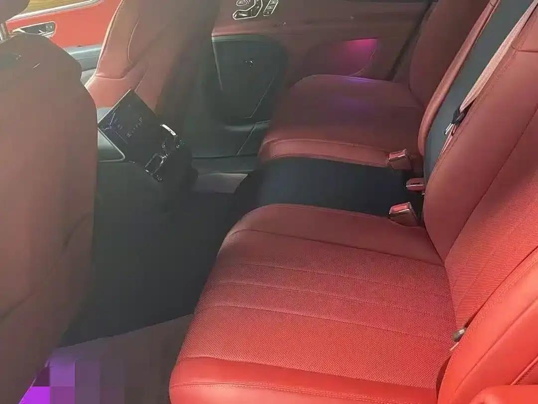 Flying Spur 2021 4.0T V8 Standard Edition — миниатюра 5