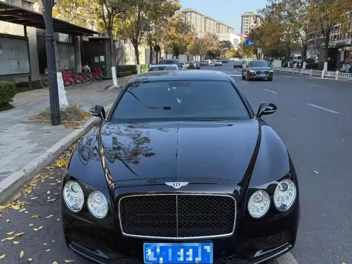 2017 Flying Spur 4.0T V8 Standard Edition — миниатюра 1