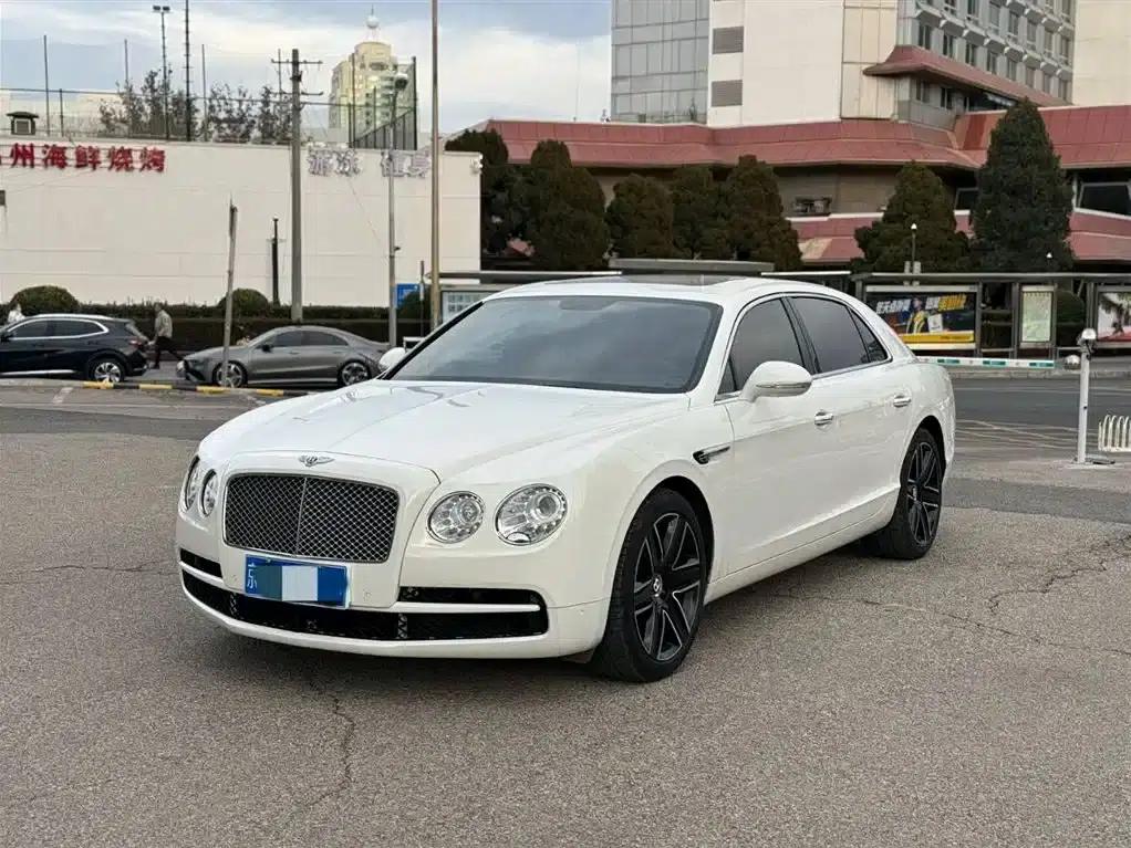 2016 Flying Spur 4.0T V8 Standard Edition — миниатюра 1