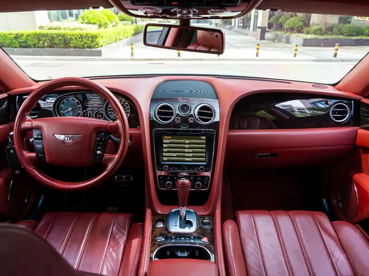 2014 Flying Spur 4.0T V8 Premium Edition — миниатюра 4