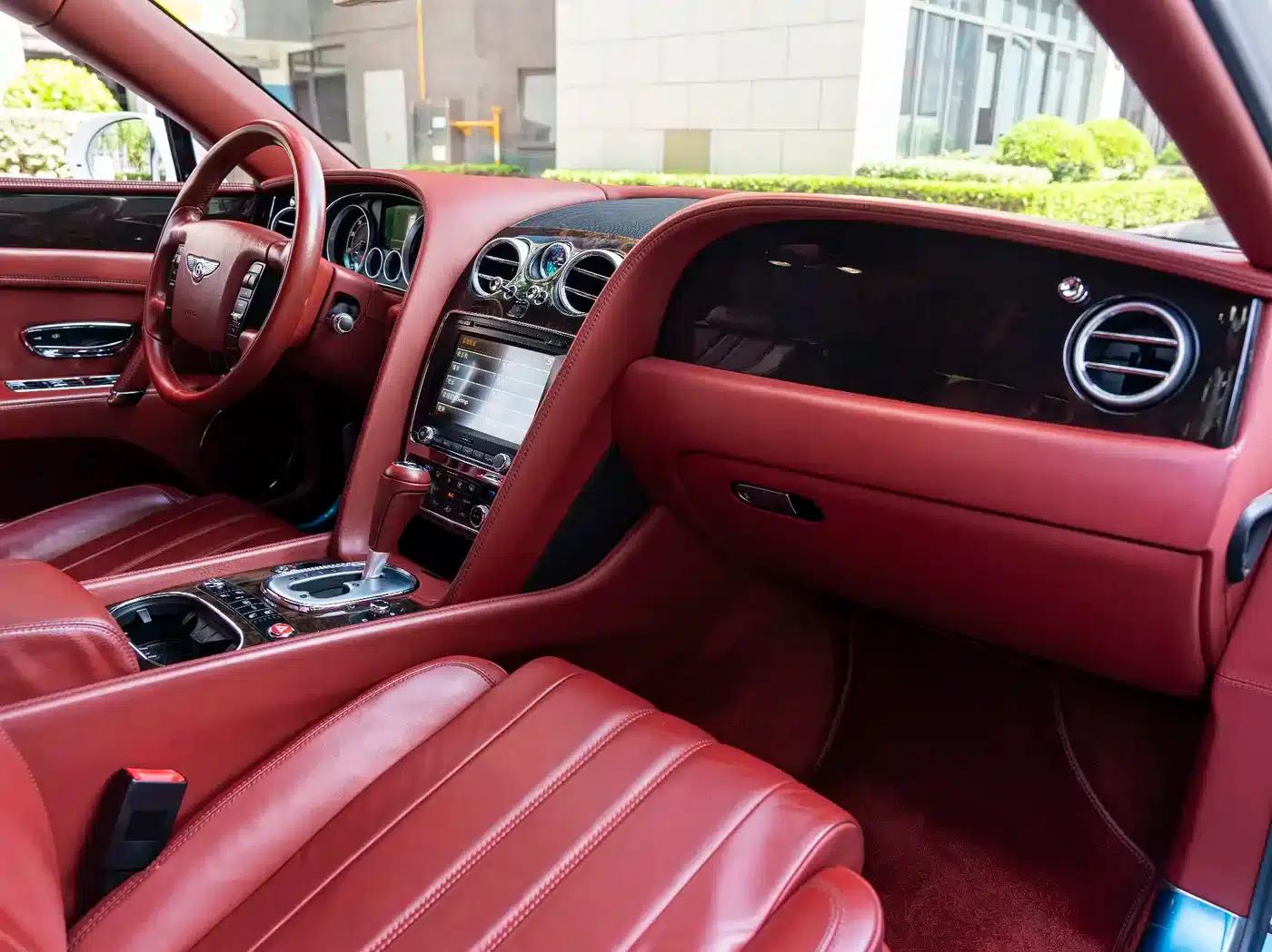 2014 Flying Spur 4.0T V8 Premium Edition — миниатюра 7