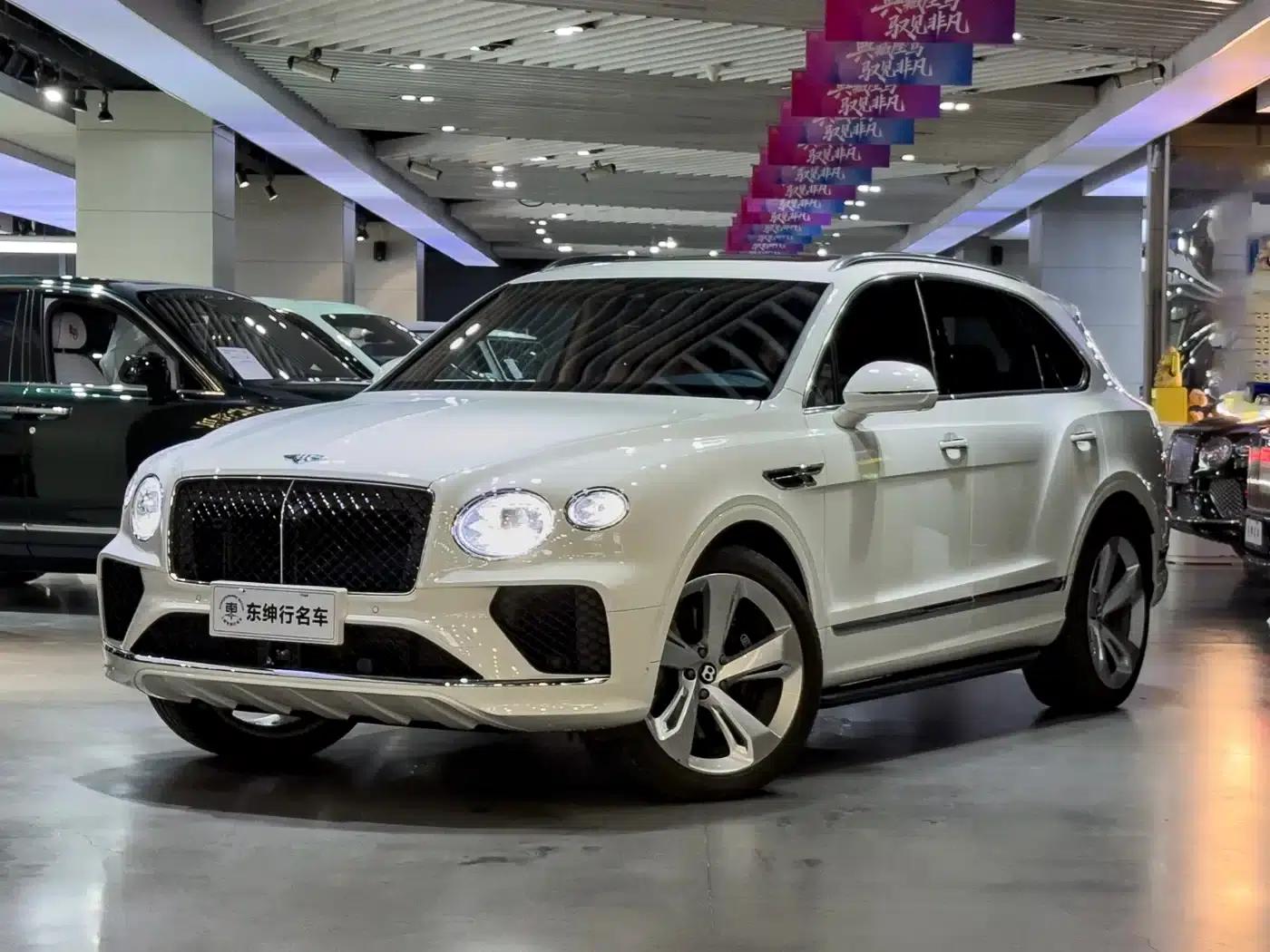 Bentayga 2024 4.0T V8 — миниатюра 1