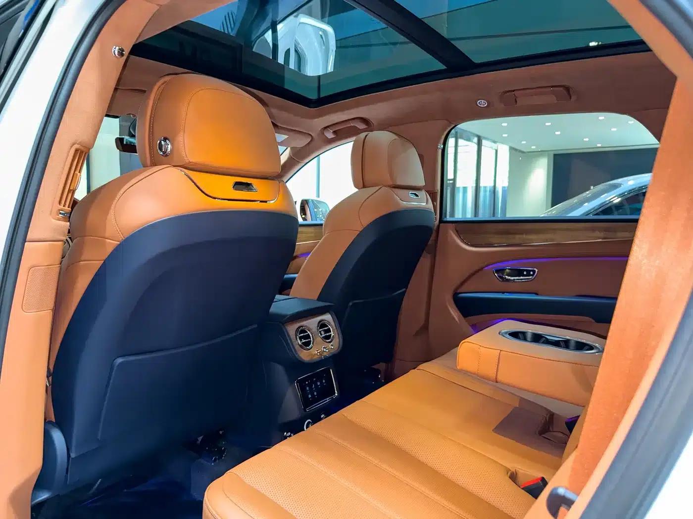 Bentayga 2024 4.0T V8 — миниатюра 15
