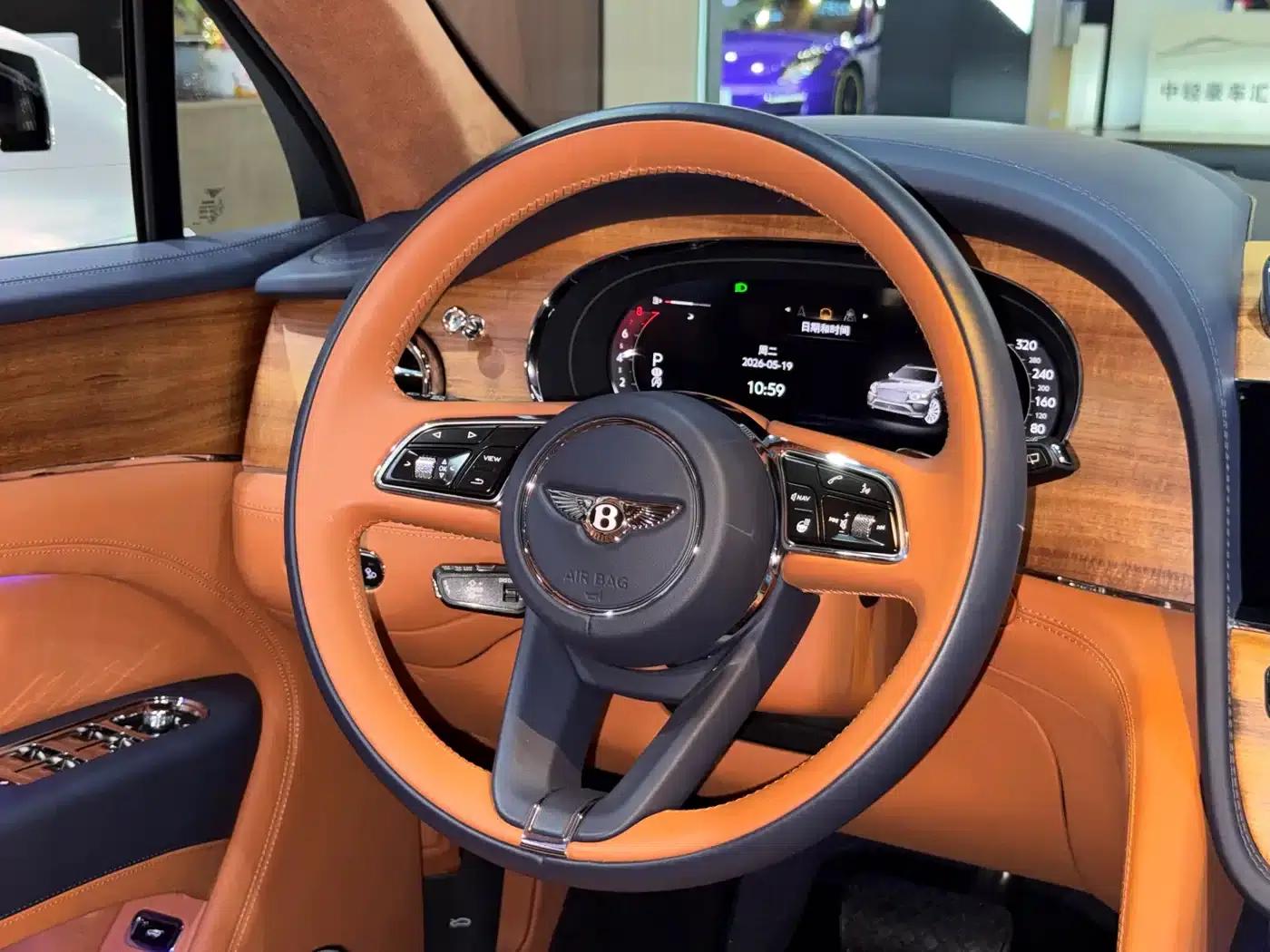 Bentayga 2024 4.0T V8 — миниатюра 21
