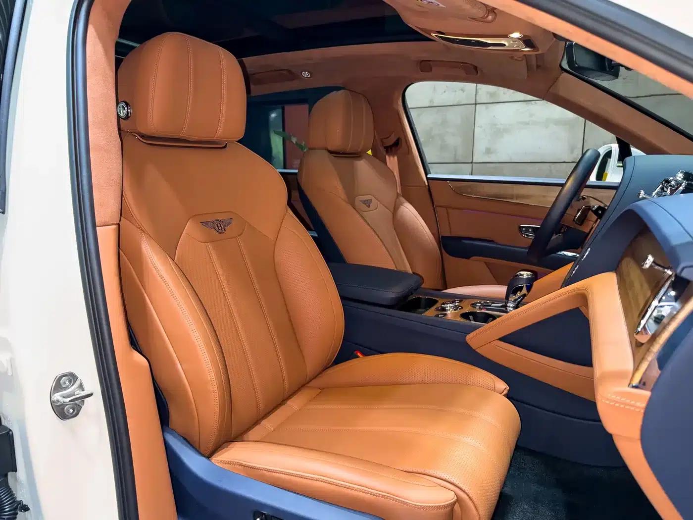 Bentayga 2024 4.0T V8 — миниатюра 25