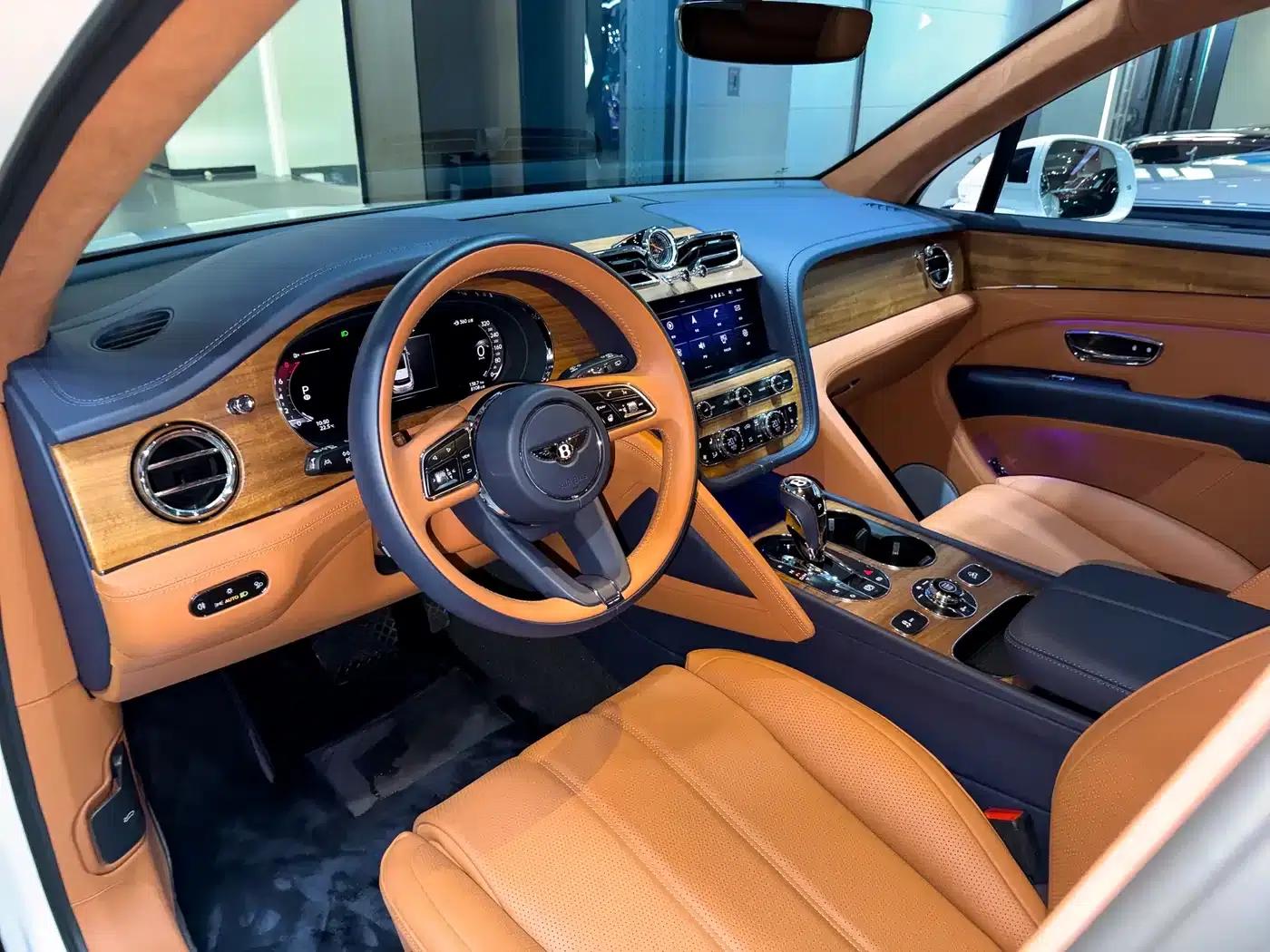Bentayga 2024 4.0T V8 — миниатюра 5
