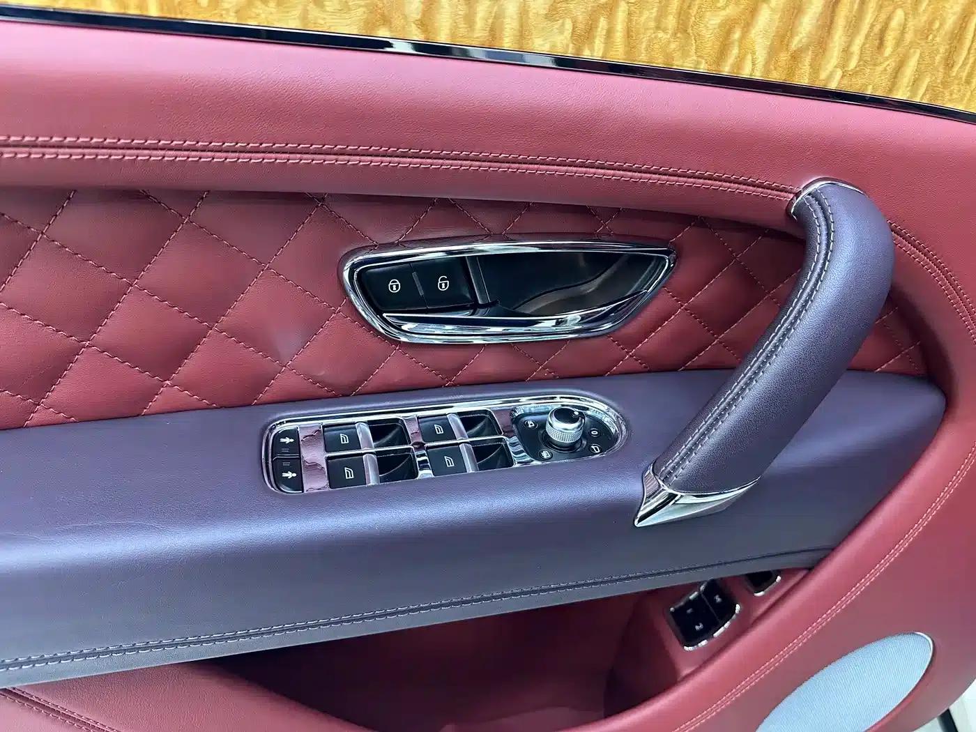 Bentayga 2017 6.0T Standard Edition — миниатюра 12