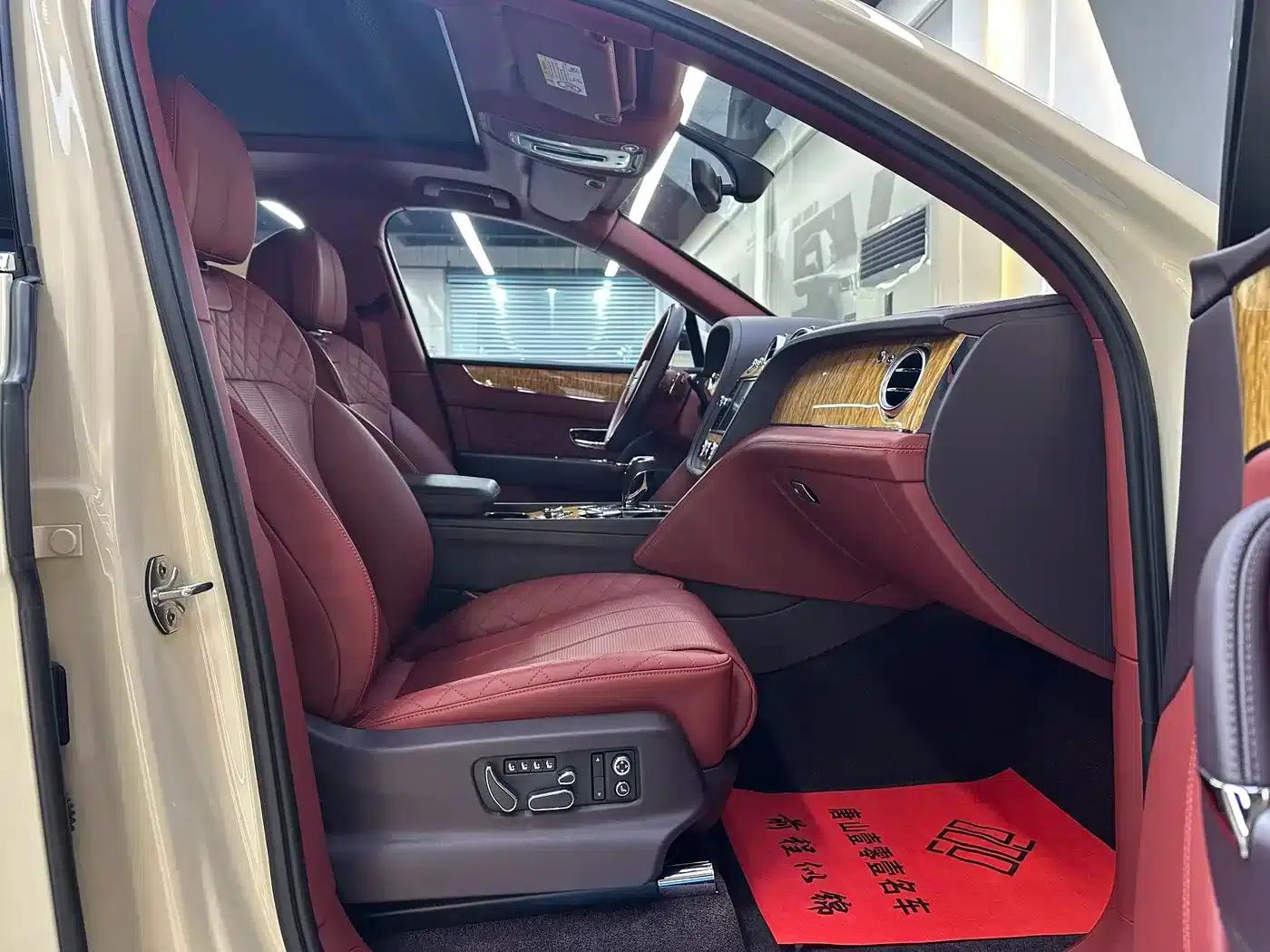 Bentayga 2017 6.0T Standard Edition — миниатюра 14