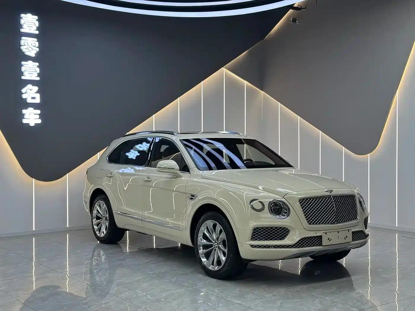 Bentayga 2017 6.0T Standard Edition — миниатюра 3