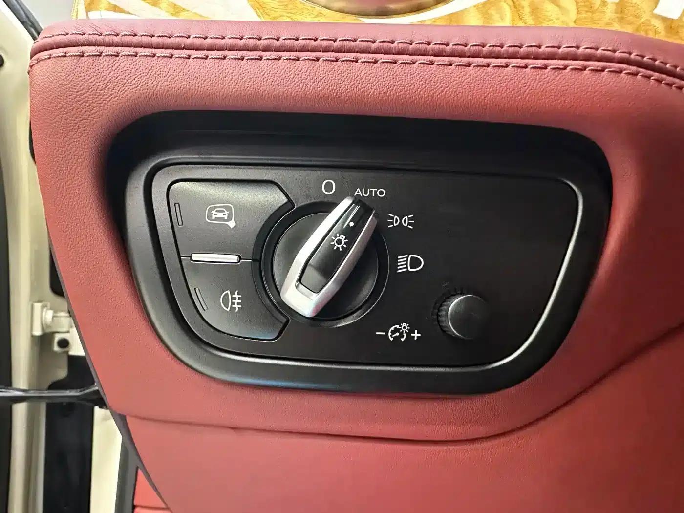 Bentayga 2017 6.0T Standard Edition — миниатюра 23