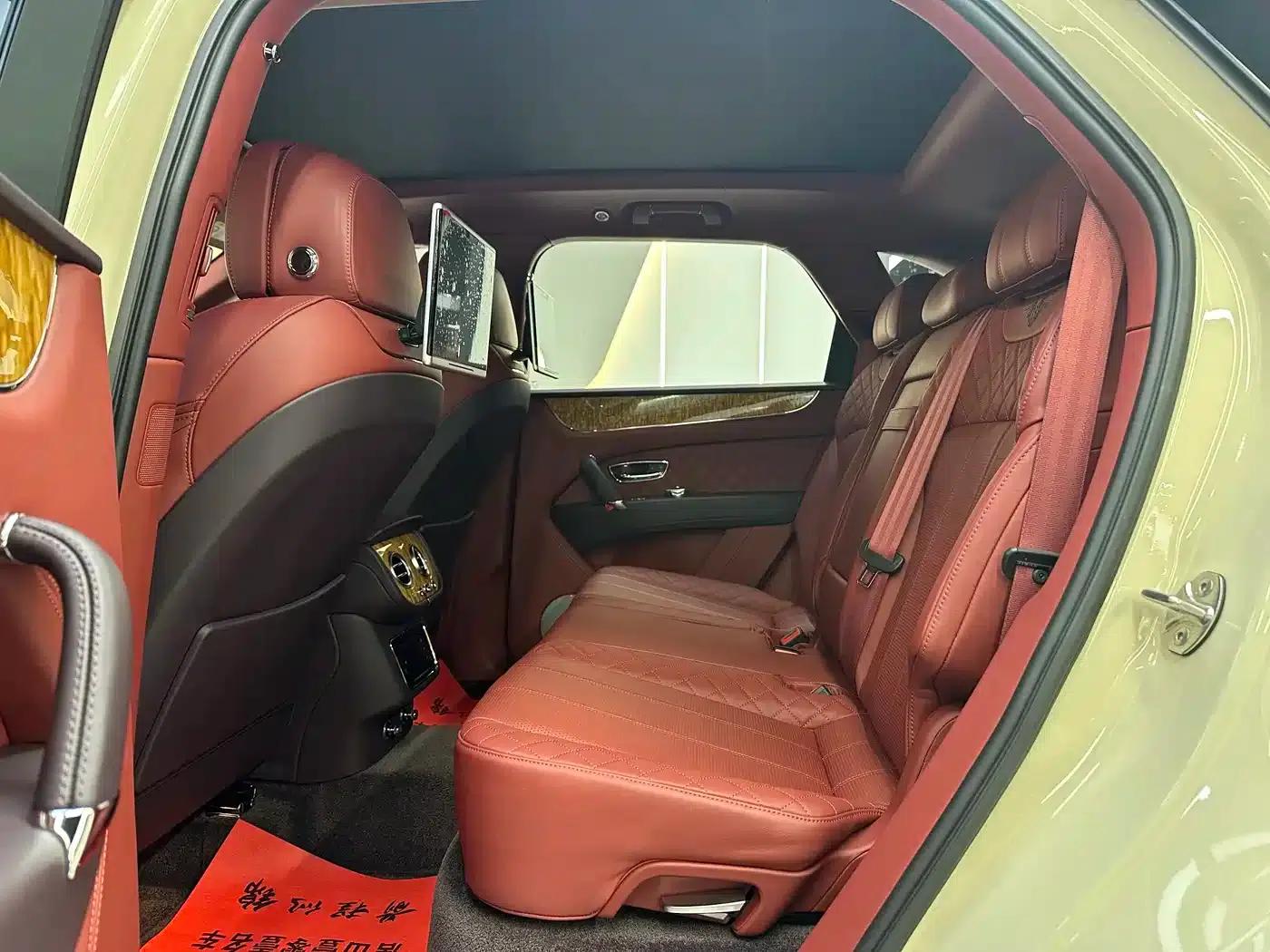 Bentayga 2017 6.0T Standard Edition — миниатюра 27