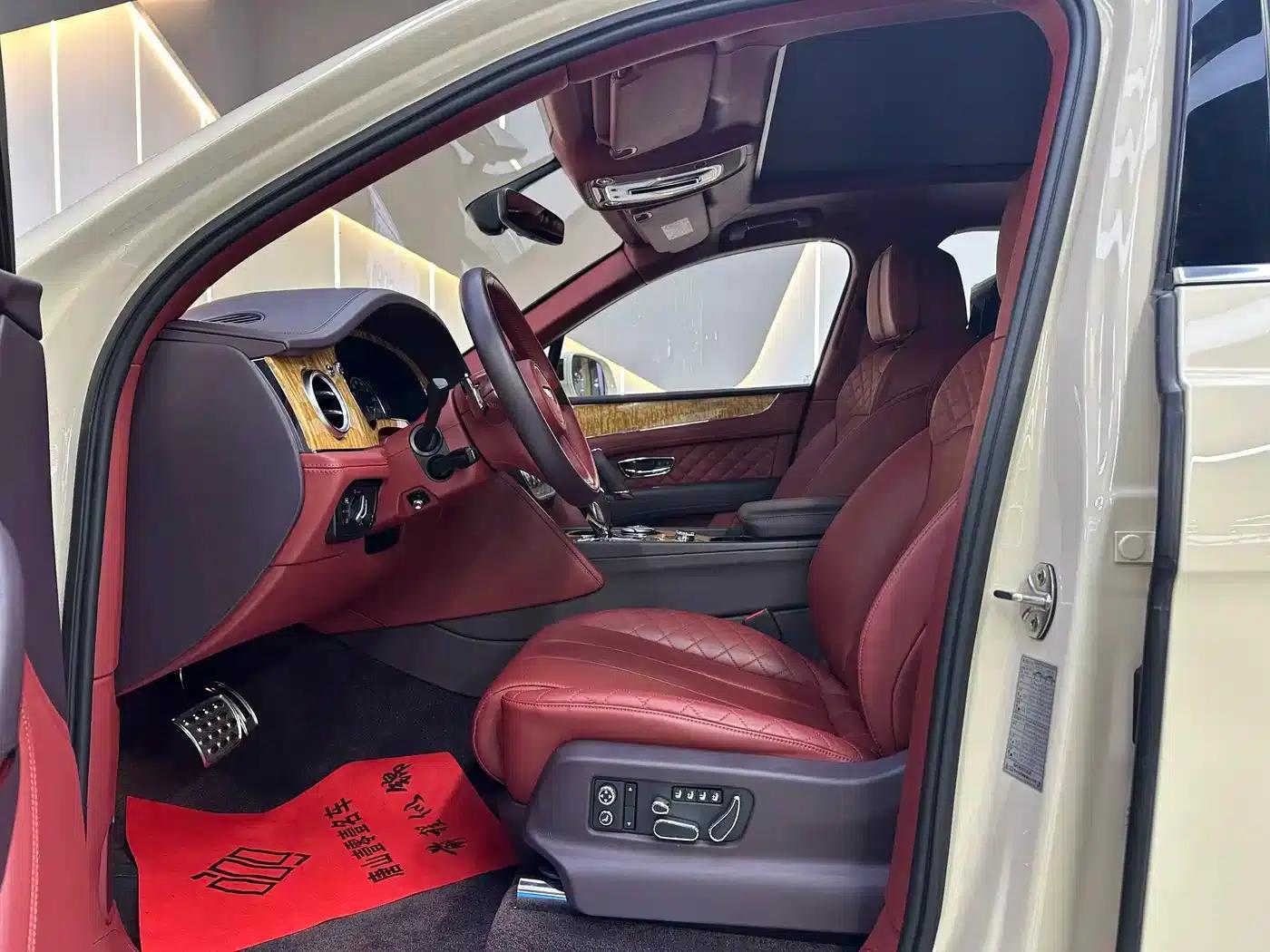 Bentayga 2017 6.0T Standard Edition — миниатюра 9