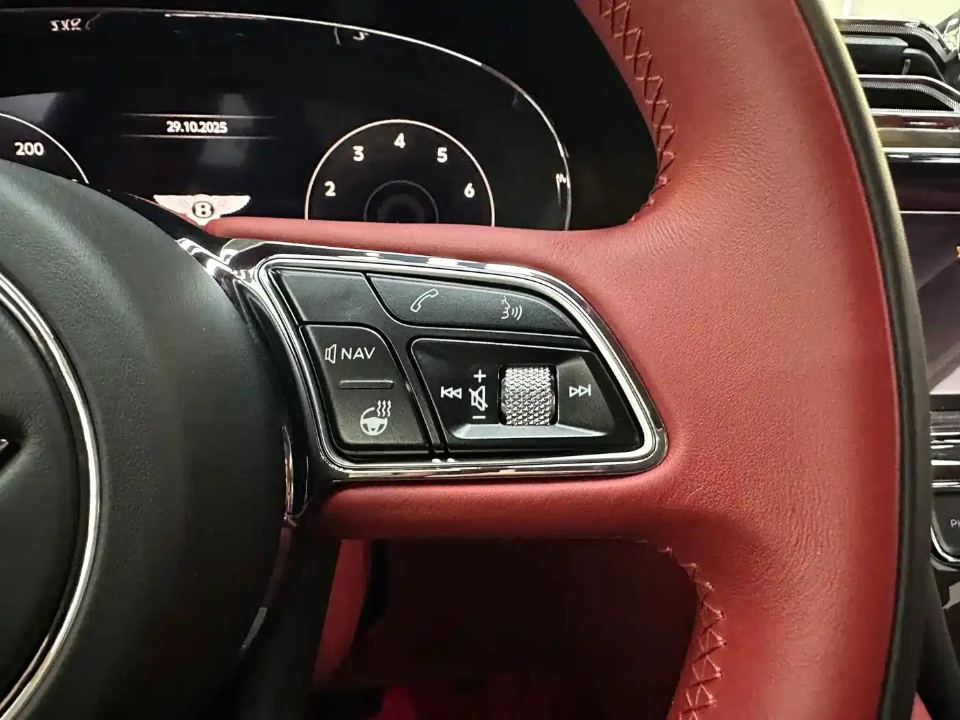 Bentayga 2021 4.0T V8 — миниатюра 13