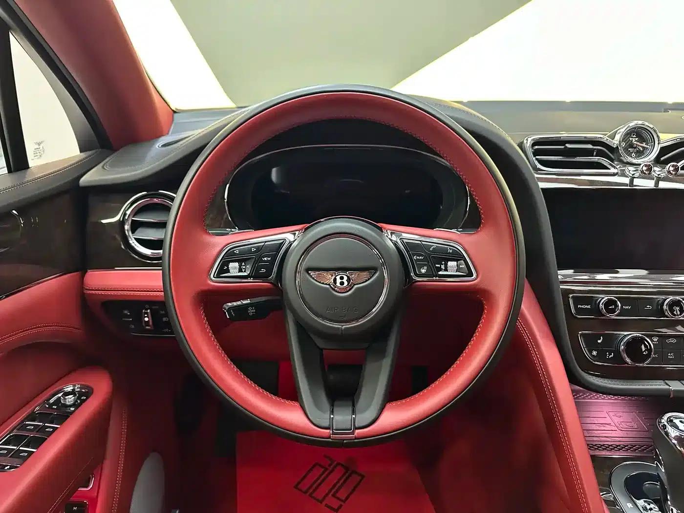 Bentayga 2021 4.0T V8 — миниатюра 17
