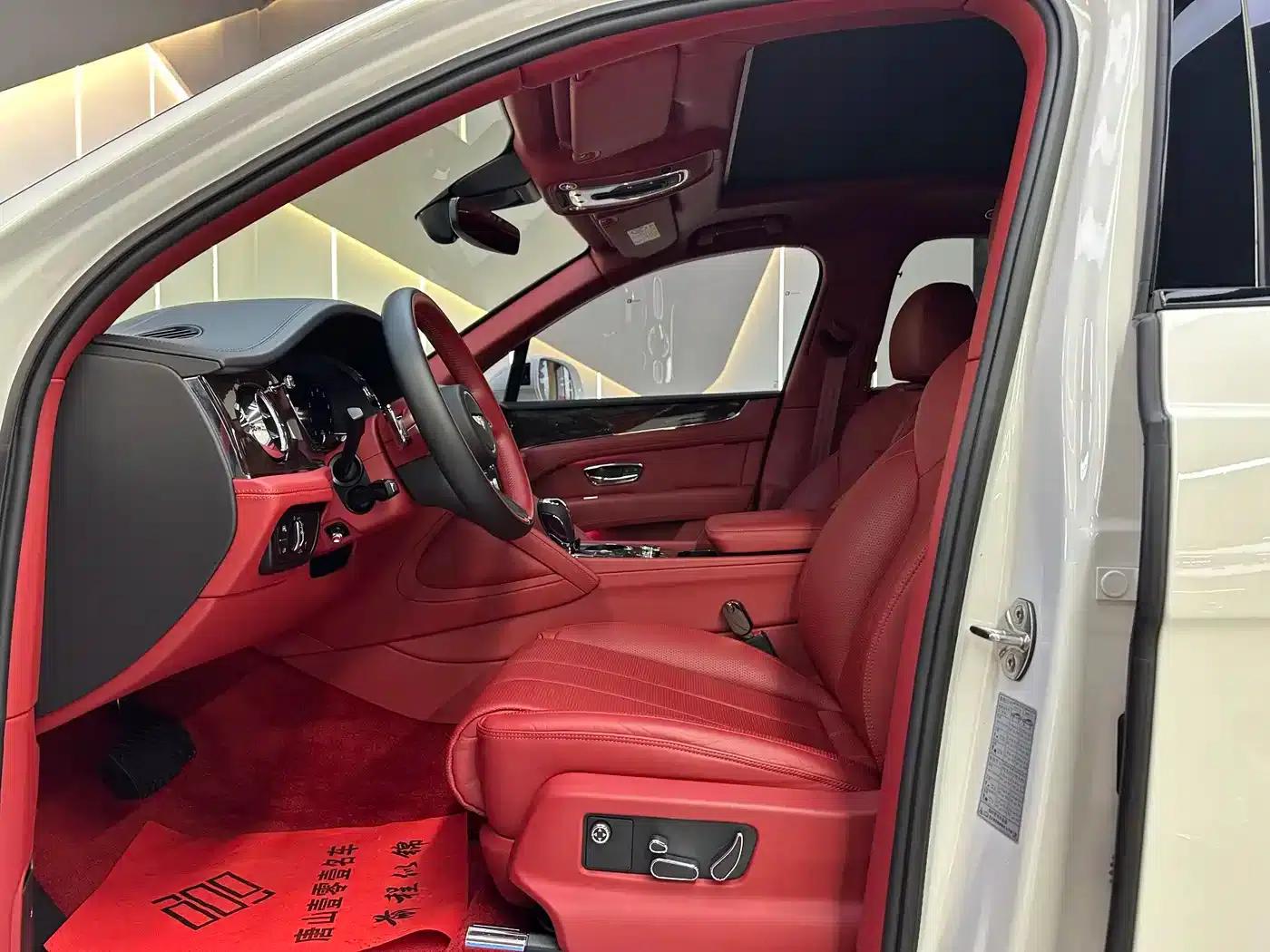 Bentayga 2021 4.0T V8 — миниатюра 9