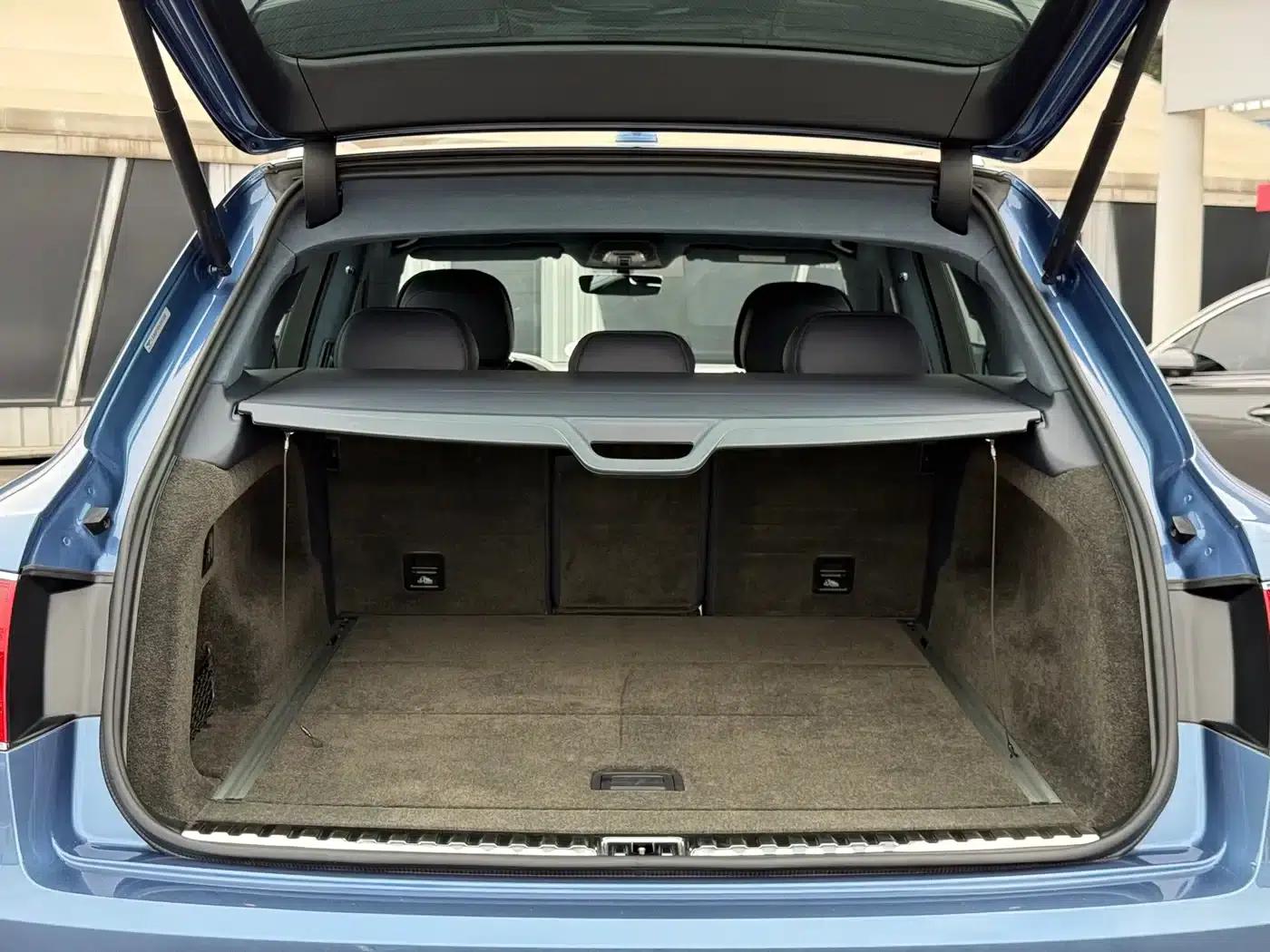 Bentayga 2016 6.0T Standard Edition — миниатюра 14