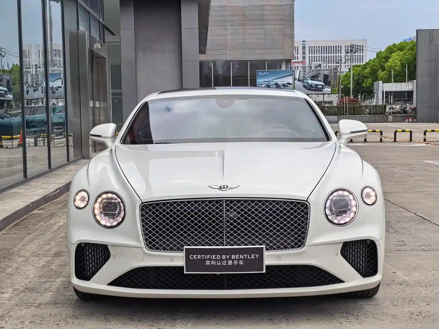 2022 Continental 4.0T GT V8 — миниатюра 2