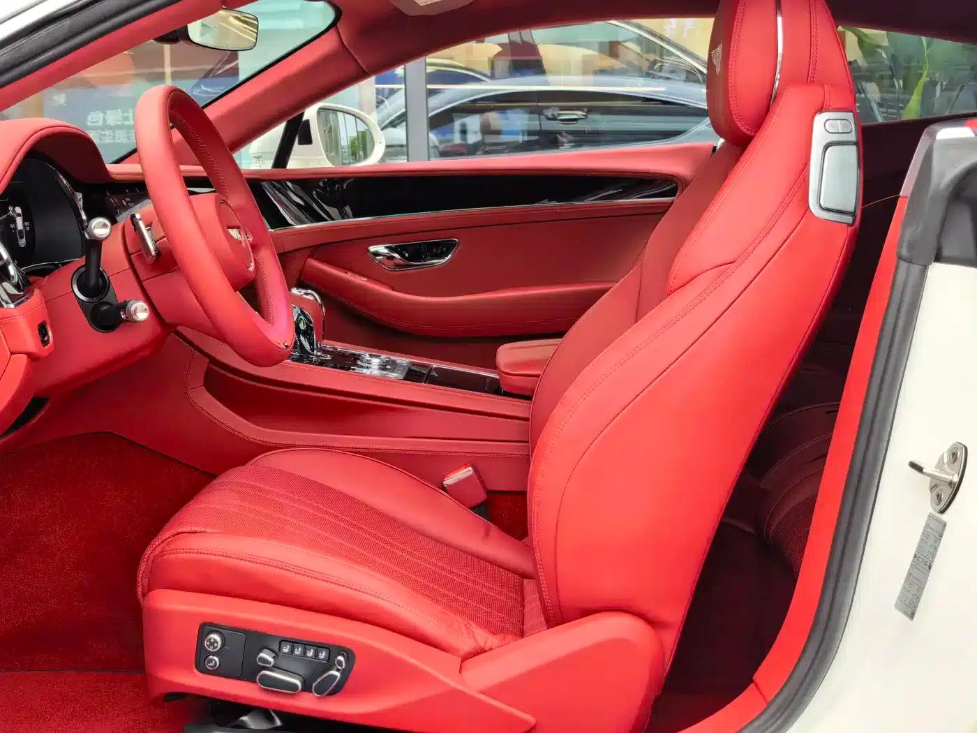 2022 Continental 4.0T GT V8 — миниатюра 11