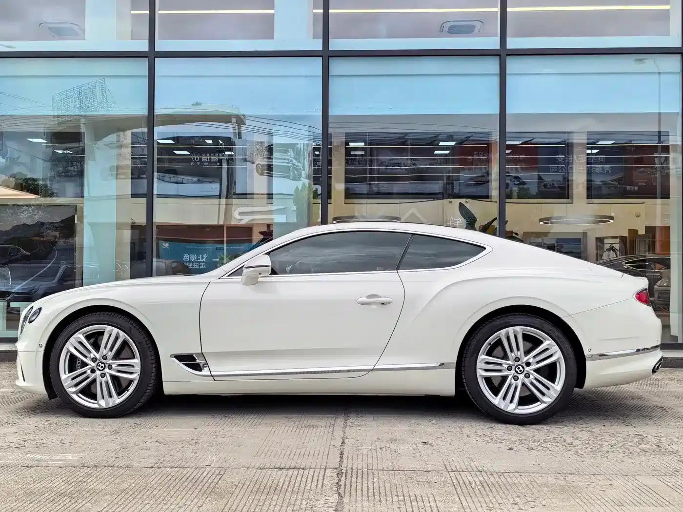 2022 Continental 4.0T GT V8 — миниатюра 3