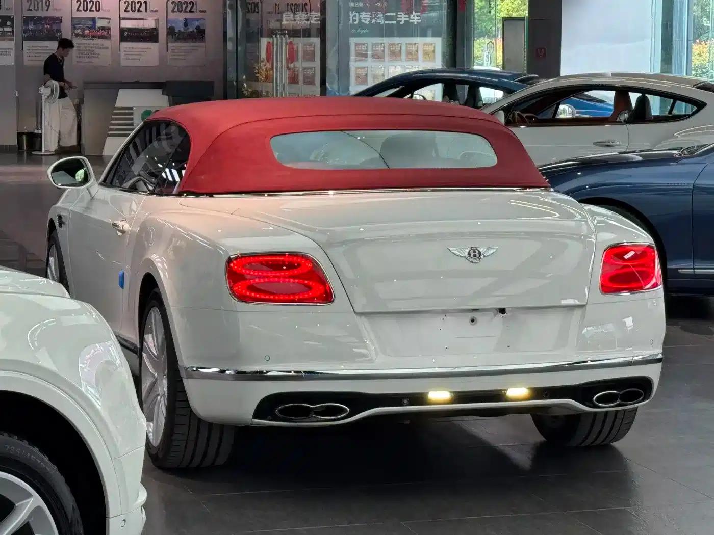2017 Continental 4.0T GT V8 Convertible — миниатюра 4