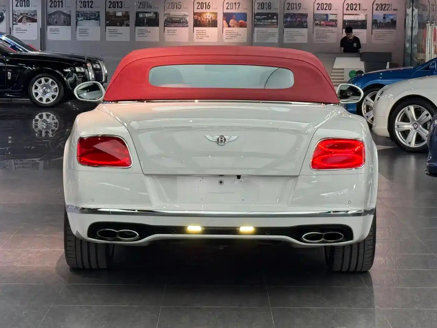 2017 Continental 4.0T GT V8 Convertible — миниатюра 5