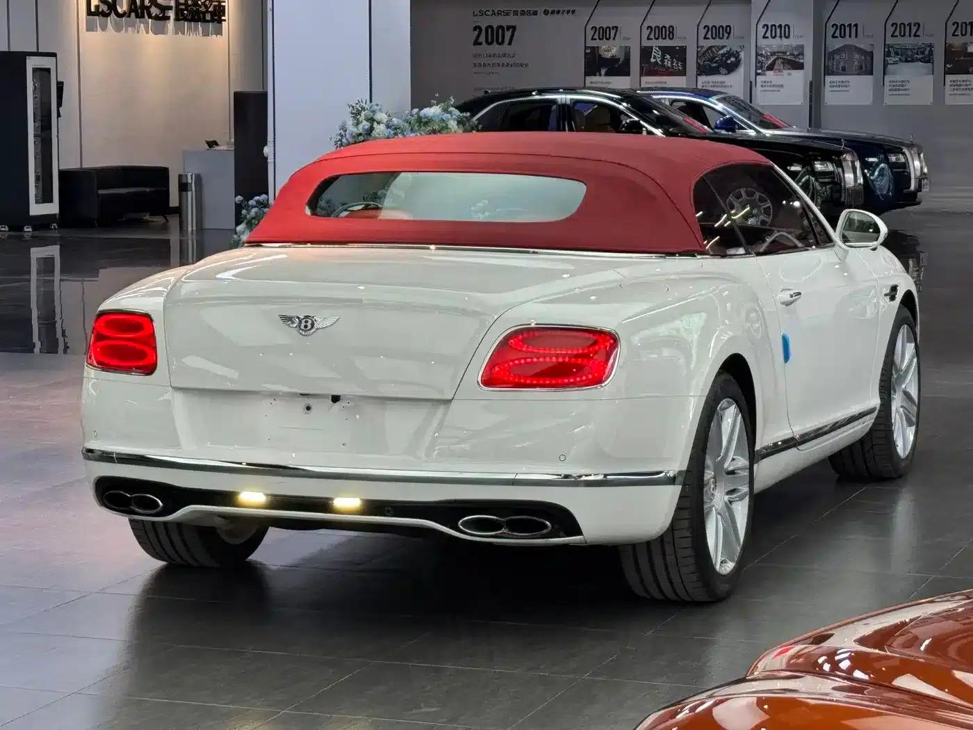 2017 Continental 4.0T GT V8 Convertible — миниатюра 6