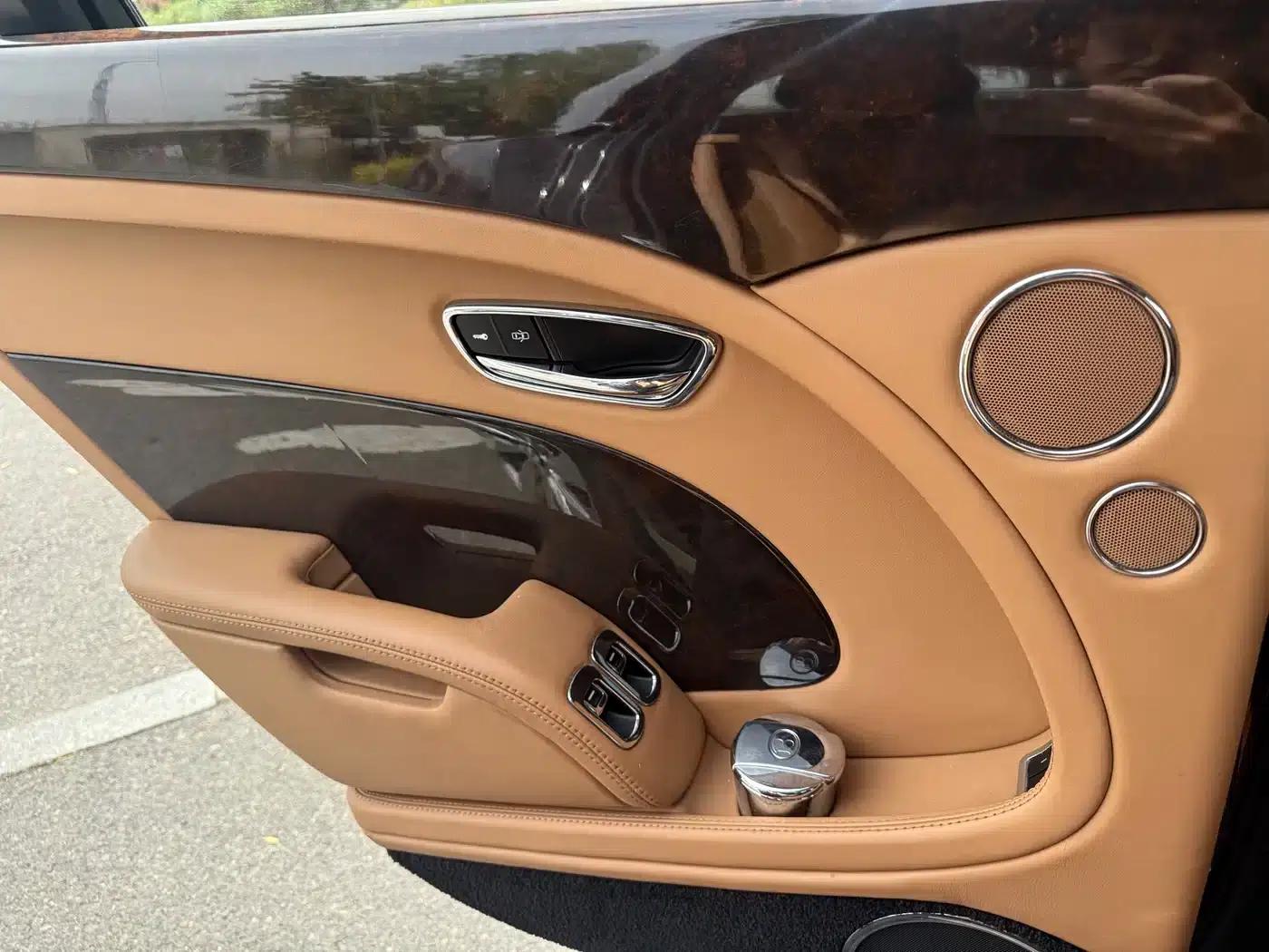 2013 Mulsanne 6.8T Mulliner Special Edition — миниатюра 19