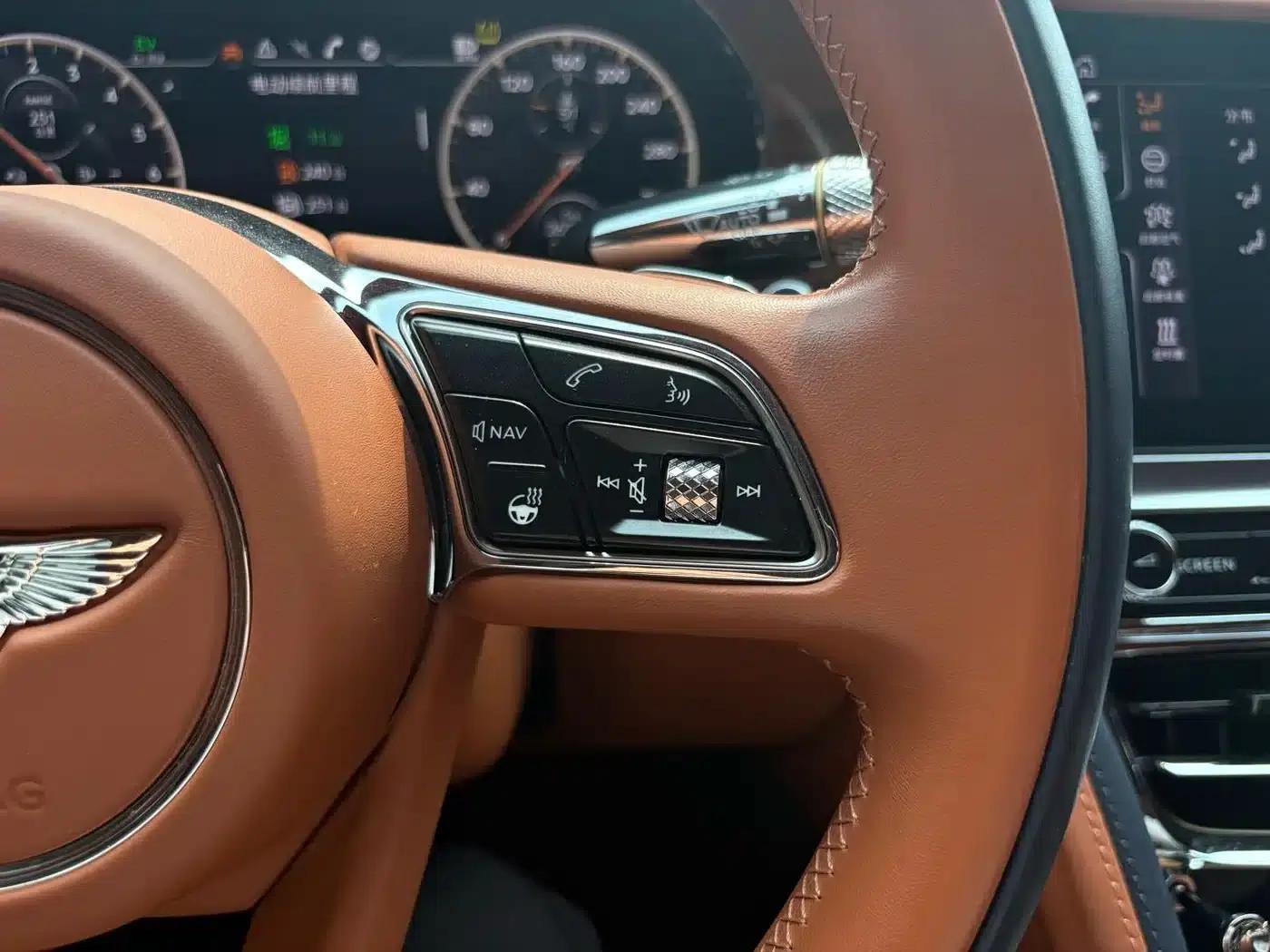 2024 Flying Spur Plug-in Hybrid 2.9T V6 Hybrid — миниатюра 11